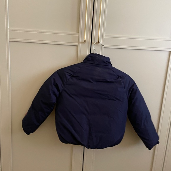 Tommy Hilfiger kids puffy jacket. Reversible size small 6-7. NWT - Picture 2 of 10